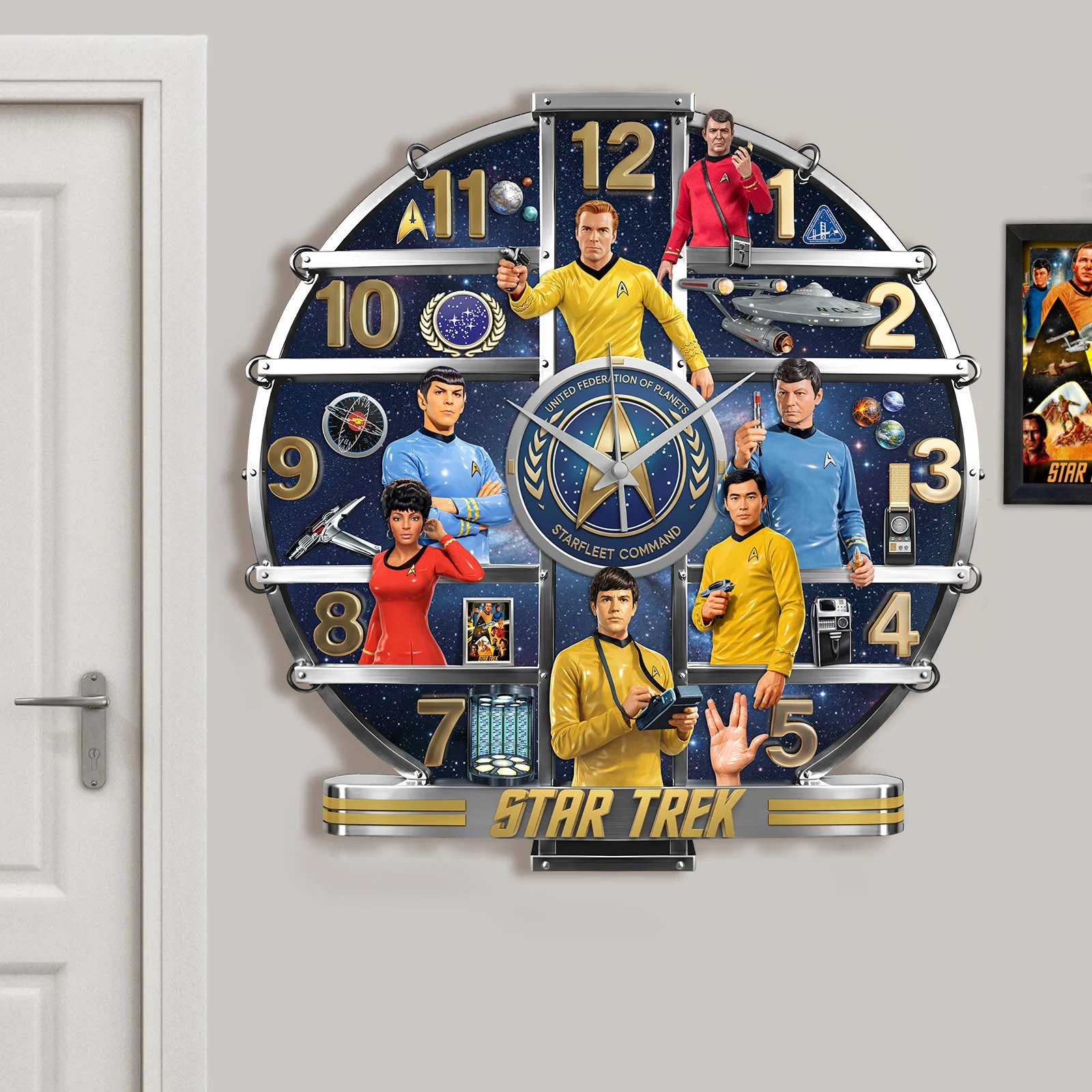 Star Trek Iconic Crew 3D Visual Effect Acrylic Wall Clock