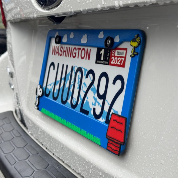 Alternative view of Snoopy Aluminum License Plate Frame