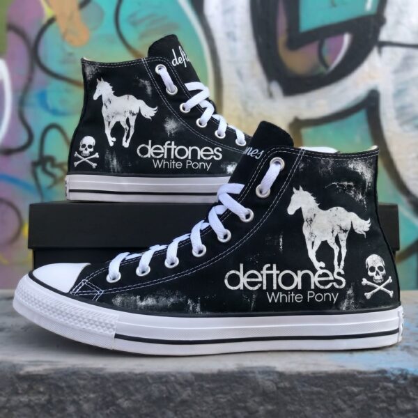 Alternative view of Deftones Canvas Shoes