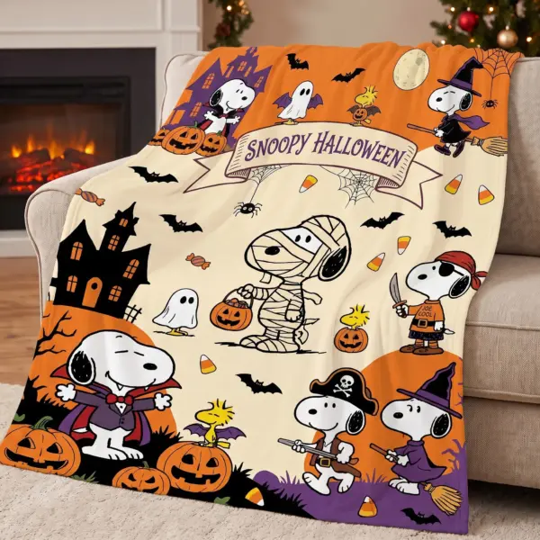 Alternative view of Snoopy Halloween Fleece Blanket-THK135730